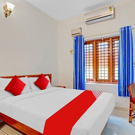 Flagship Hotel Adara Residency 特里凡得琅 外观 照片