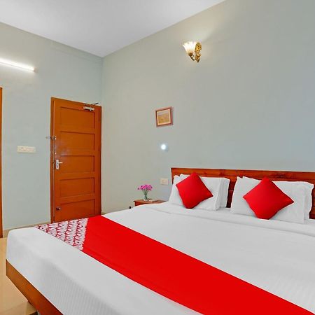 Flagship Hotel Adara Residency 特里凡得琅 外观 照片