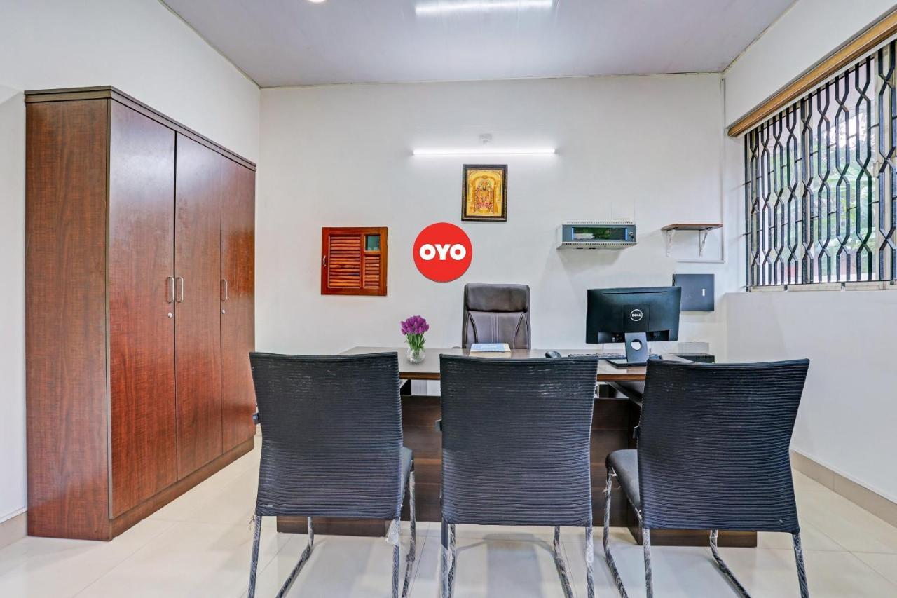 Flagship Hotel Adara Residency 特里凡得琅 外观 照片