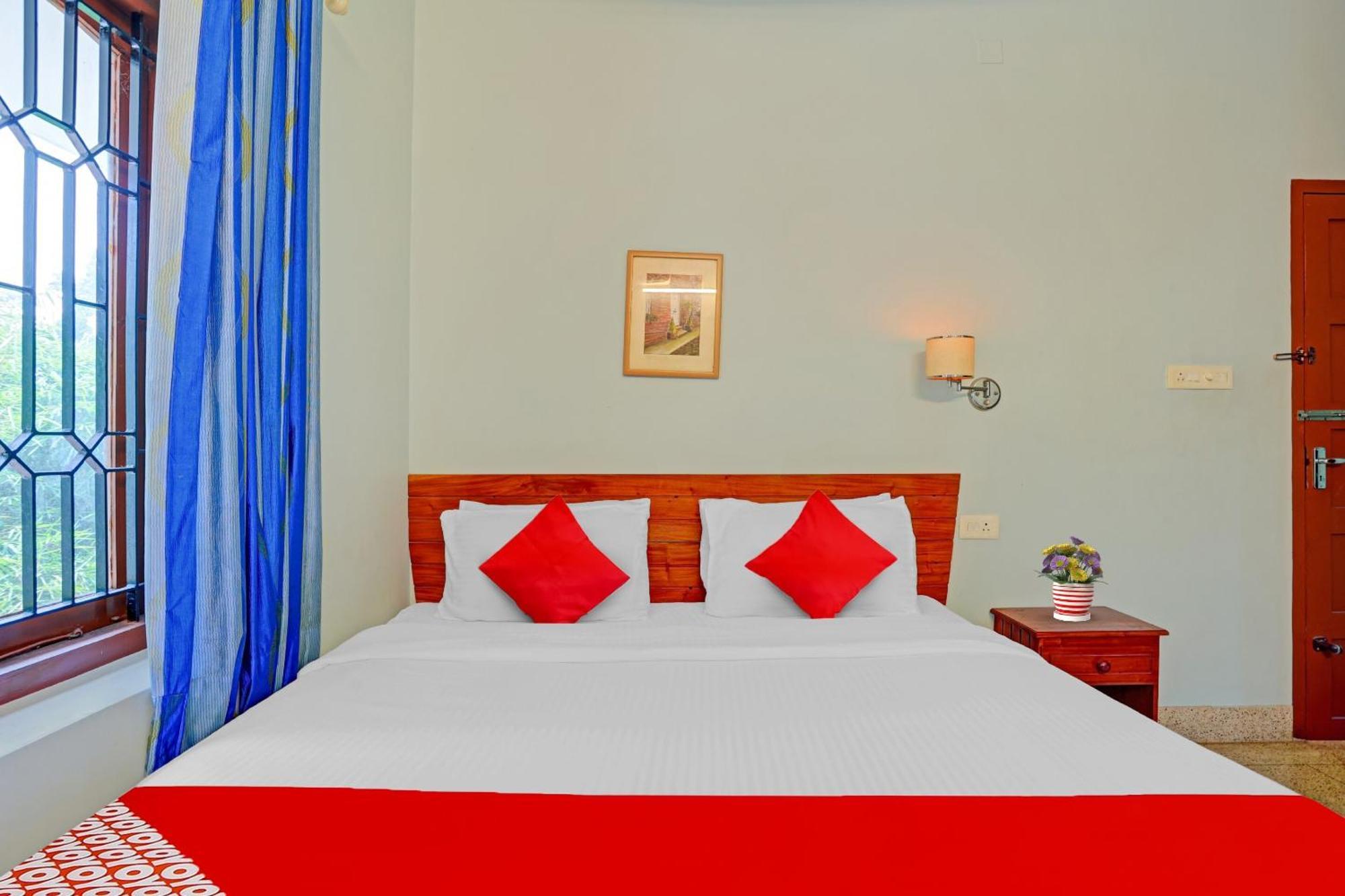Flagship Hotel Adara Residency 特里凡得琅 外观 照片