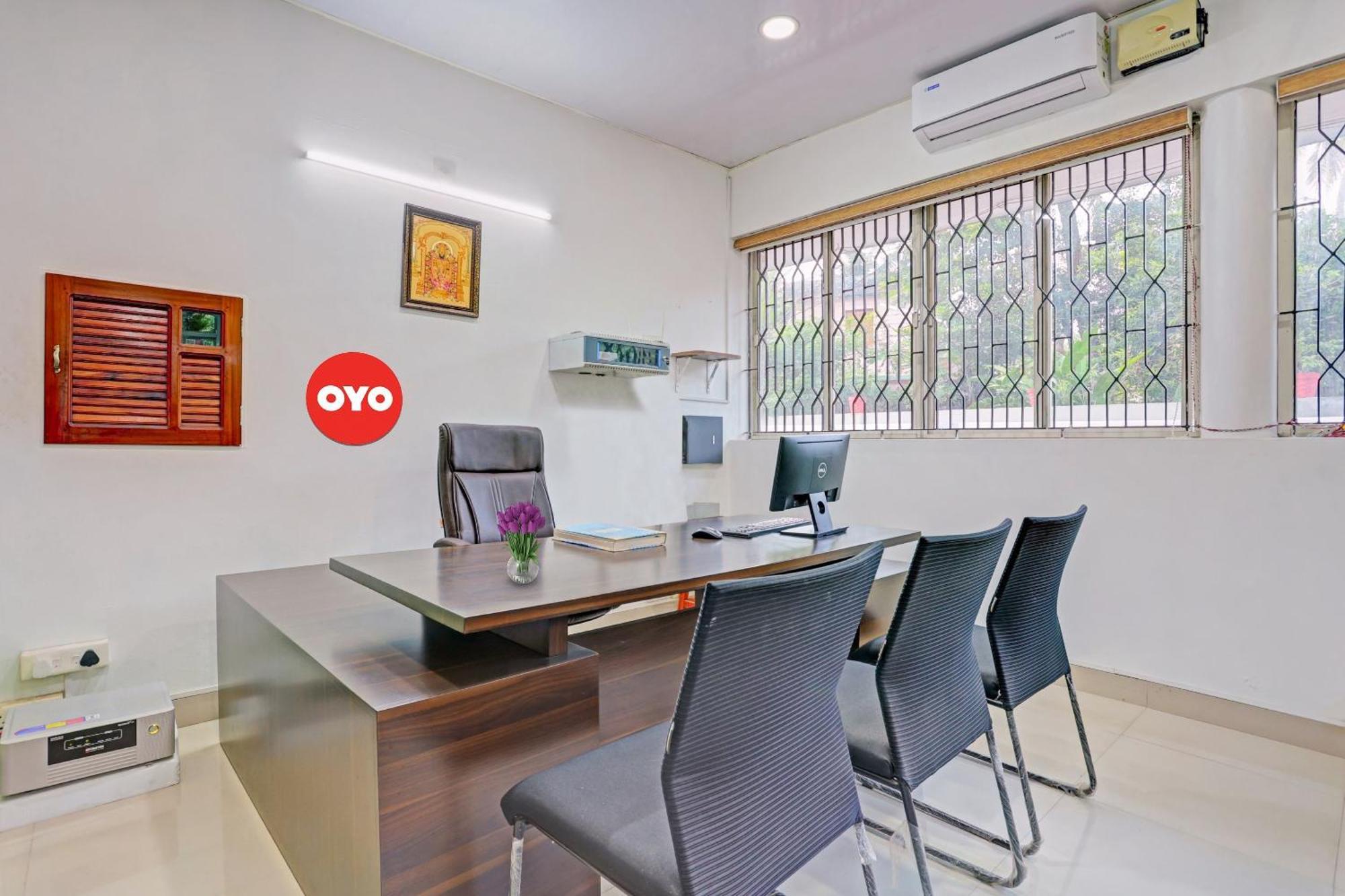 Flagship Hotel Adara Residency 特里凡得琅 外观 照片